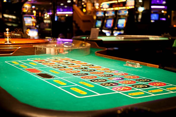slotindo62 platform dashboard showing live games, sportsbook markets, and account features